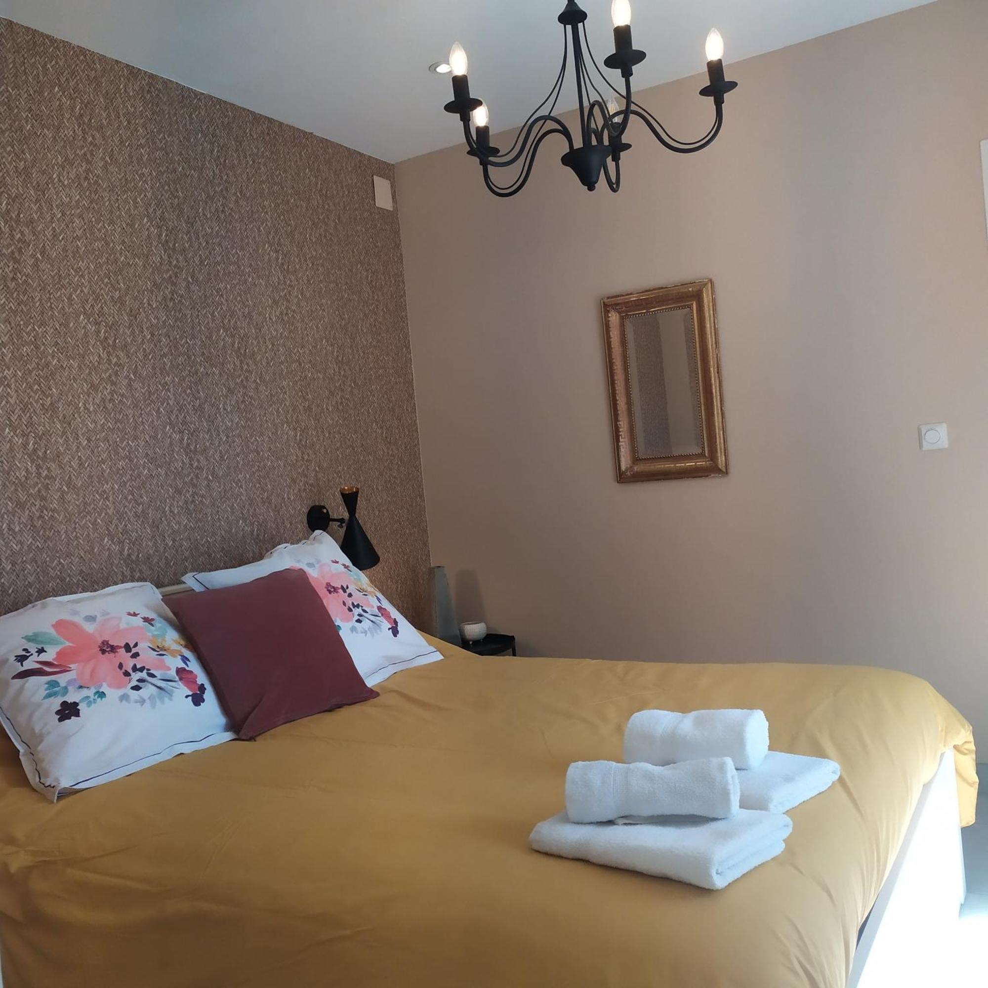 Chambre Dans Colombier A 10 Mn De Виши Екстериор снимка